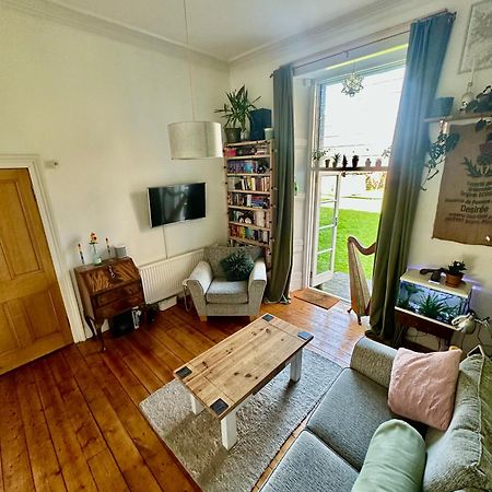 Quirky Apartment In Leith 에든버러 외부 사진